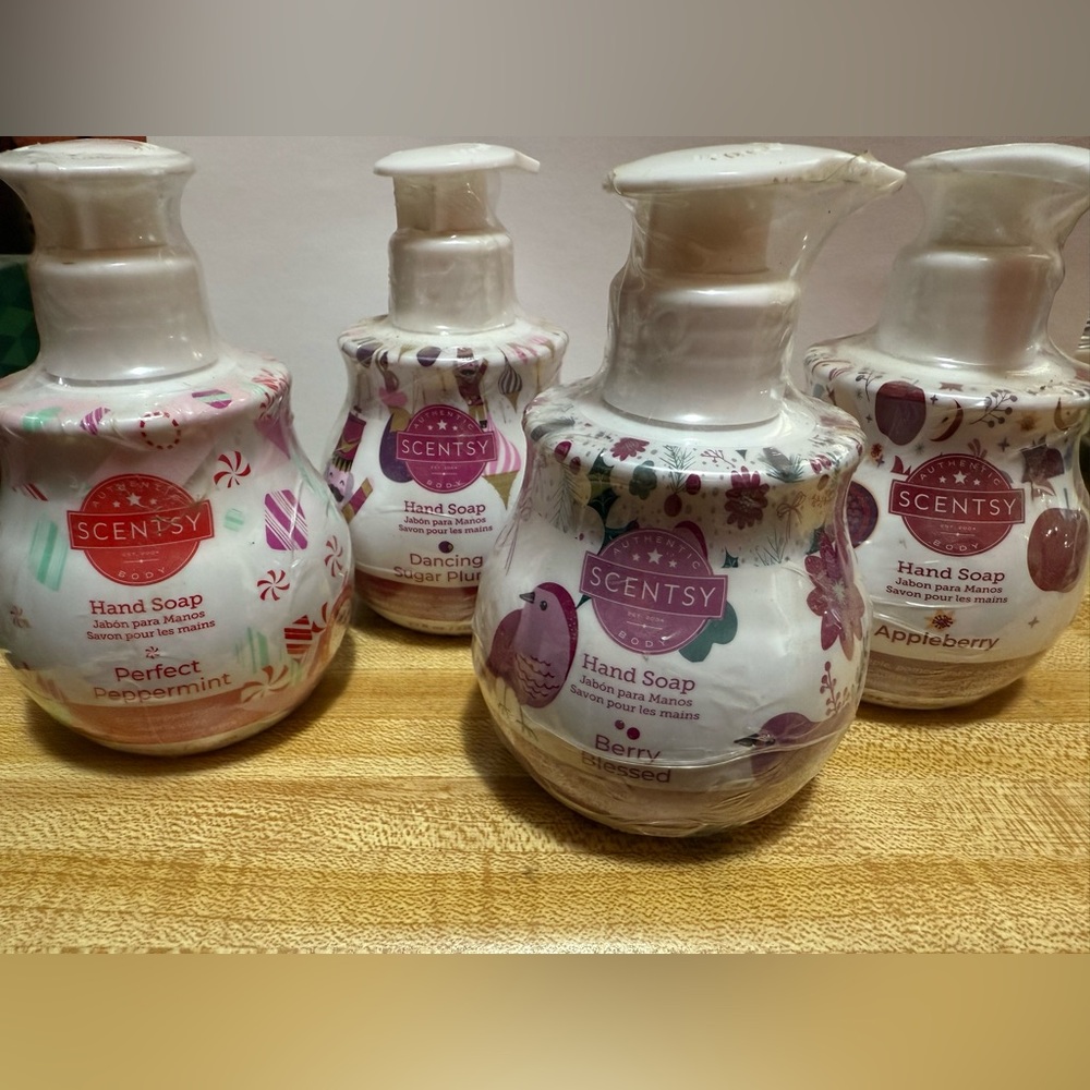 Scentsy Pink and Purple Hand Soap Luxurious Bath Essential